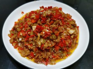 肉末榨菜炒红辣椒的做法