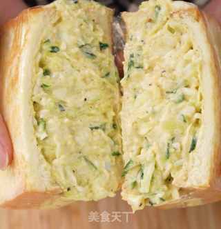 夏日减脂快手早餐卷心菜鸡蛋三明治的做法
