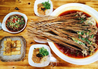 成都外围有名的小吃麻辣串串香【麻辣烫】