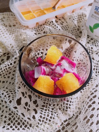 酸奶水果的做法