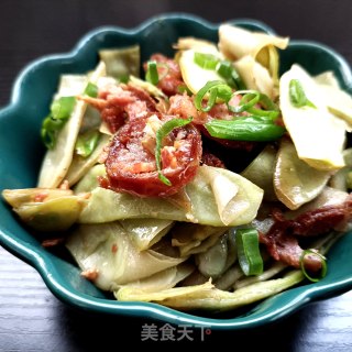 烤肠炒扁豆的做法