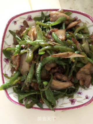 五花肉爆炒青椒的做法