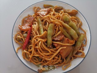 五花肉焖面的做法