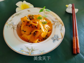 南瓜生吃，酸甜开胃解馋～百香果拌南瓜