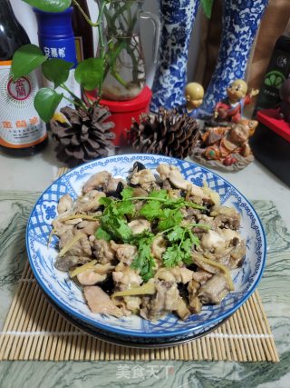 黑木耳香菇蒸鸡的做法