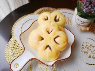 四叶䓍豆沙包的做法