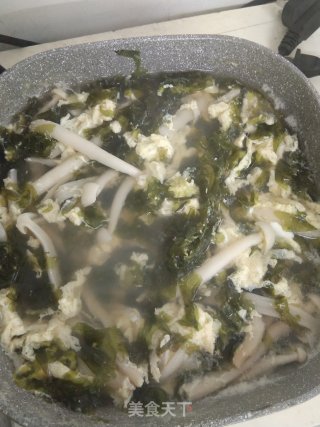 紫菜加海鲜菇蛋花汤的做法
