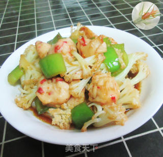 青椒龙虾球炒花菜的做法