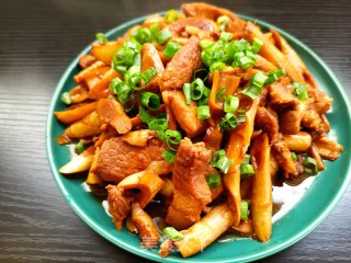腌竹笋烧肉的做法