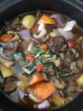 土豆胡萝卜炖牛腩的做法