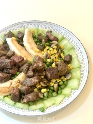牛排黄瓜能量沙拉