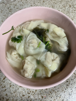 云吞-隔壁都能闻到香味儿的做法