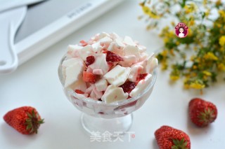2款低热量水果炒酸奶的做法