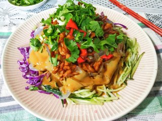 麻酱肉丝大拉皮的做法