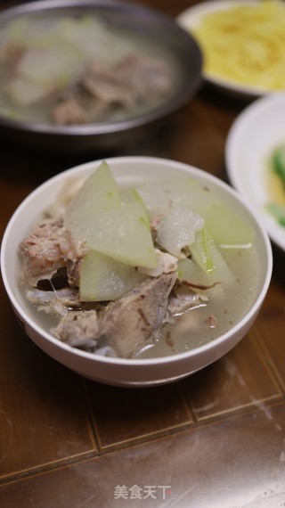 筒骨冬瓜汤的做法