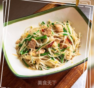 豆芽炒肉的做法