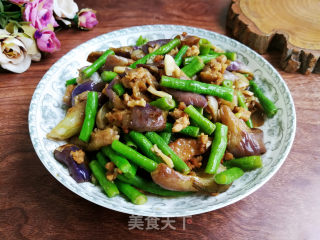肉末炒茄子豆角的做法