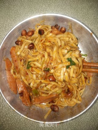 火腿青菜炒面的做法