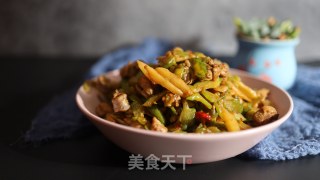 鸭肉烧苦瓜的做法
