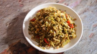 肉末炒酸豆角糟白菜的做法