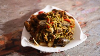 豆角烧干鱼的做法