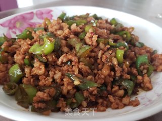 尖椒炒肉末的做法