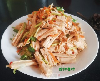 炝拌腐竹的做法