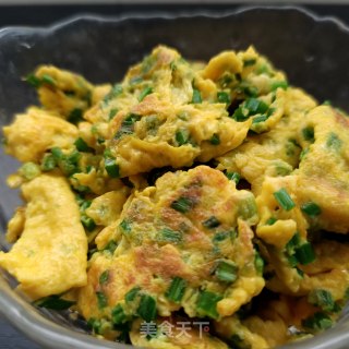 “下饭菜”韭苔滑蛋的做法