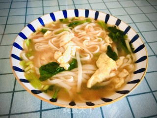 西红柿酱鸡蛋面的做法