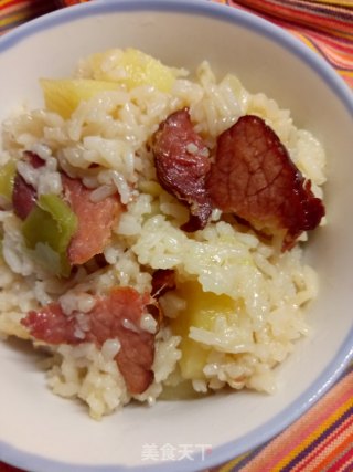 腊肉焖饭的做法