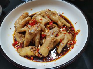 酸辣鸡爪的做法