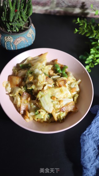 五花肉炒包包菜的做法