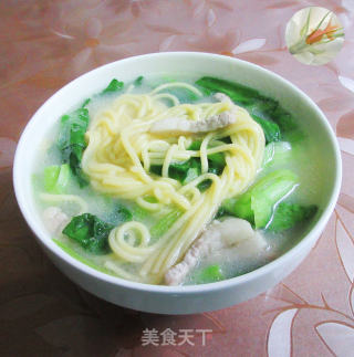 五花肉菜芯玉米面条