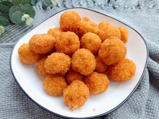 脆皮鸡胸肉丸的做法