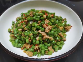 豆角炒肉末的做法