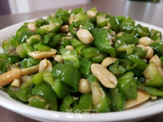 尖椒炒花生米的做法
