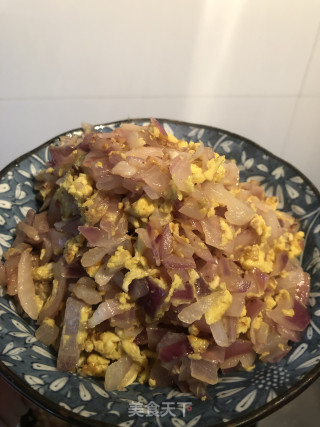 洋葱炒鸡蛋的做法