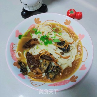 羊肚菌乌鸡汤面的做法
