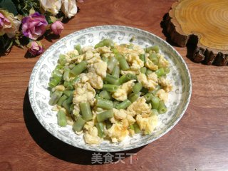 八月豇炒蛋的做法