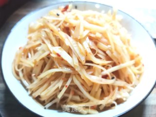 凉拌酸辣土豆丝的做法