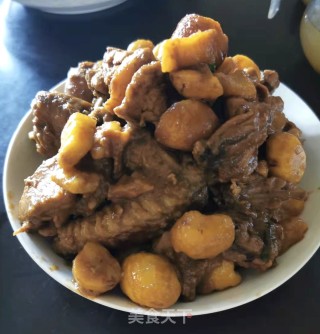 板栗焖鸡的做法
