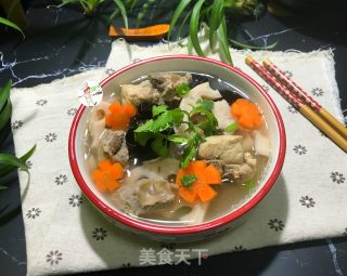 莲藕排骨汤的做法