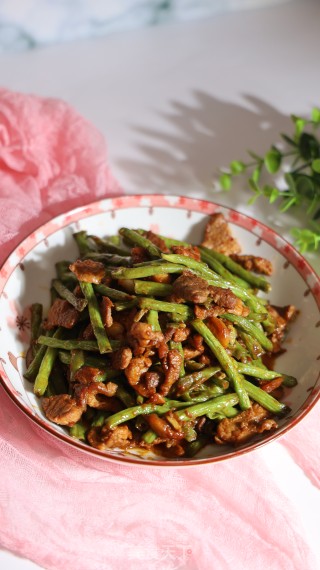 肉片炒豇豆的做法