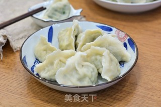 鸡蛋蛤蜊韭菜饺子