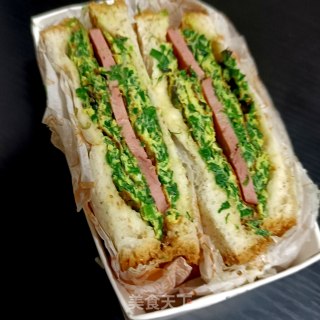 韭菜煎蛋三明治的做法