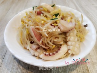 鲜鱿炒黄豆芽的做法