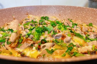 滑蛋洋葱汁烩肉片的做法