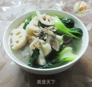 青菜莲藕龙骨汤的做法