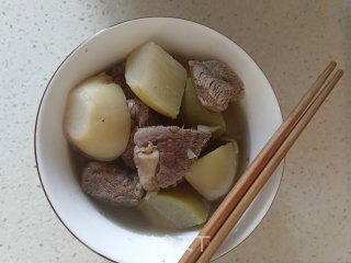萝卜炖牛肉的做法