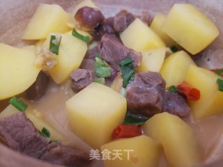 土豆炖牛肉的做法